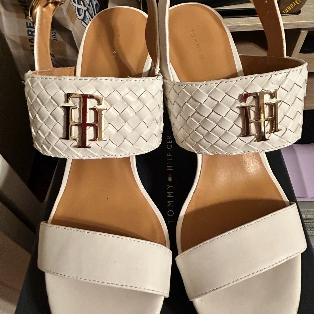 Tommy Hilfiger Women's White and Gold Sandals